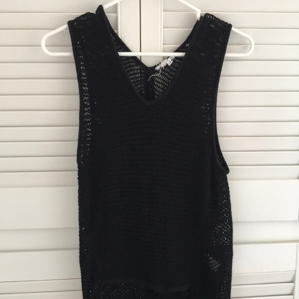 Mesh v neck top